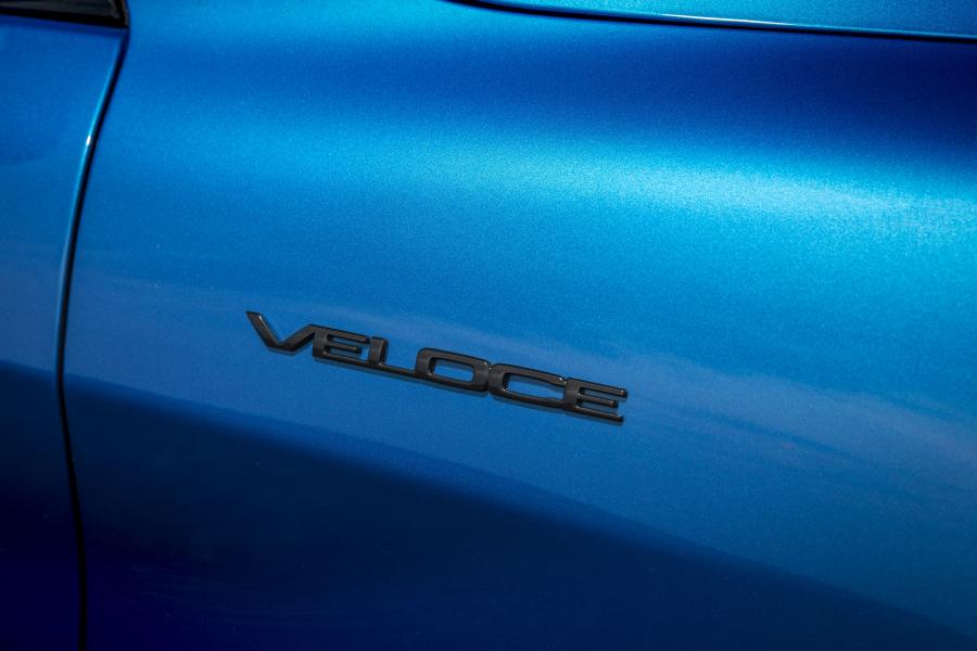 Логотип Alfa Romeo Stelvio Veloce (949) 2020 года  (UK) (фото 30 из 40)